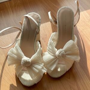 Loeffler RANDALL Bow Heel Size 6